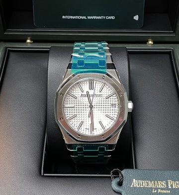 UNWORN 2023 Audemars Piguet Royal Oak Self Winding Watch 41mm White Dial 15510ST.OO.1320ST.08