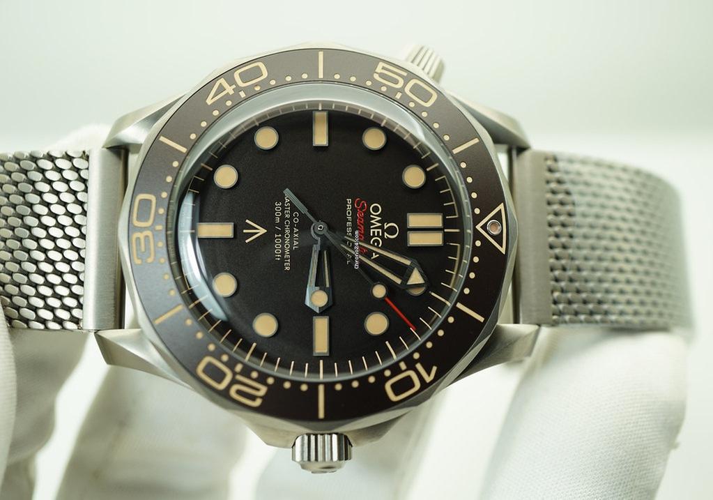 Omega Seamaster Diver 300 M NEW 2024 Seamaster Diver 300M 007 James Bond 'No Time to Die'