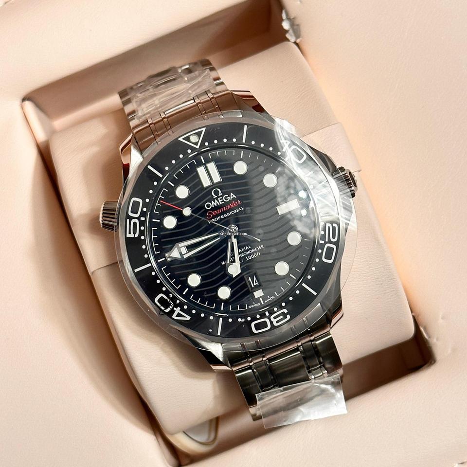 Omega Seamaster Diver 300 M NEW 2024 Seamaster Diver 300M BLACK DIAL 210.30.42.20.01.001