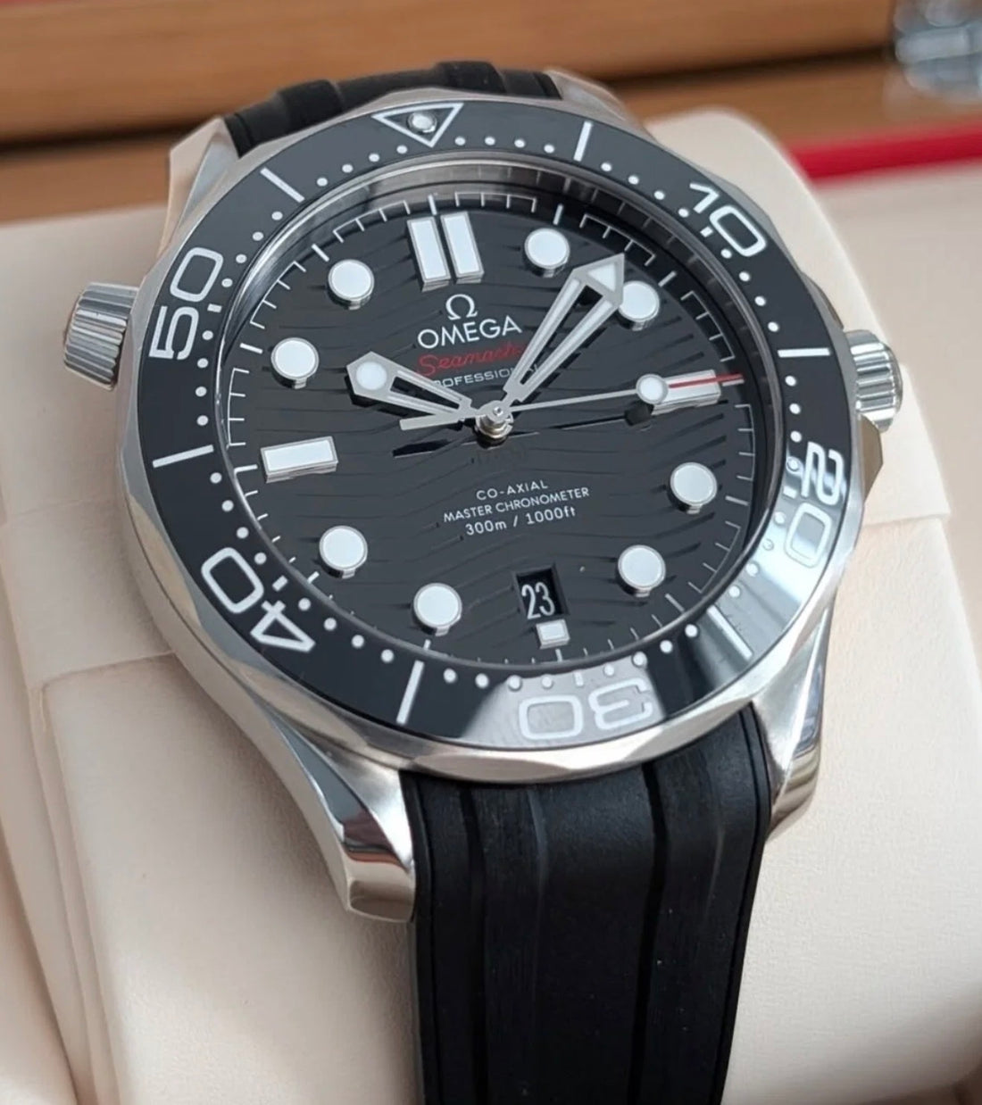Omega Seamaster Diver Professional 300m 210.32.42.20.01.001 UNWORN 2026
