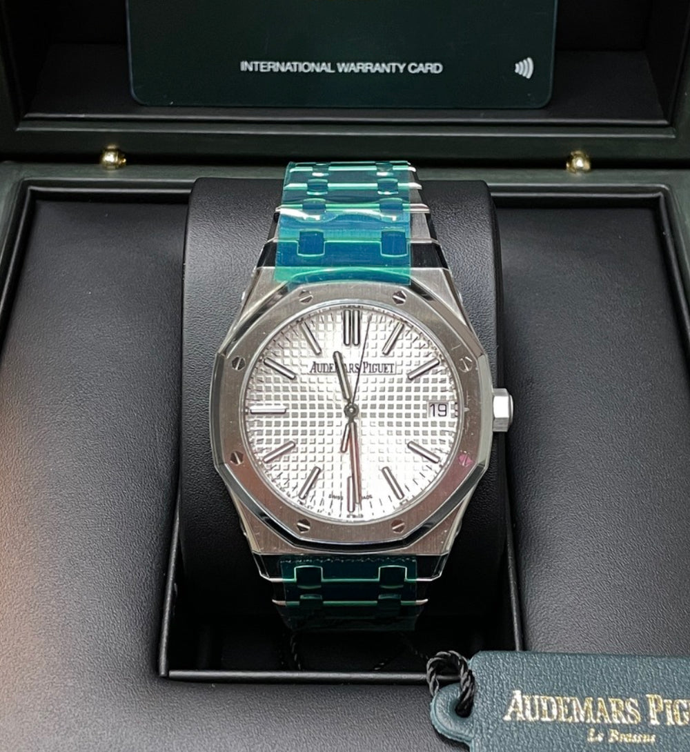 UNWORN 2023 Audemars Piguet Royal Oak Self Winding Watch 41mm White Dial 15510ST.OO.1320ST.08