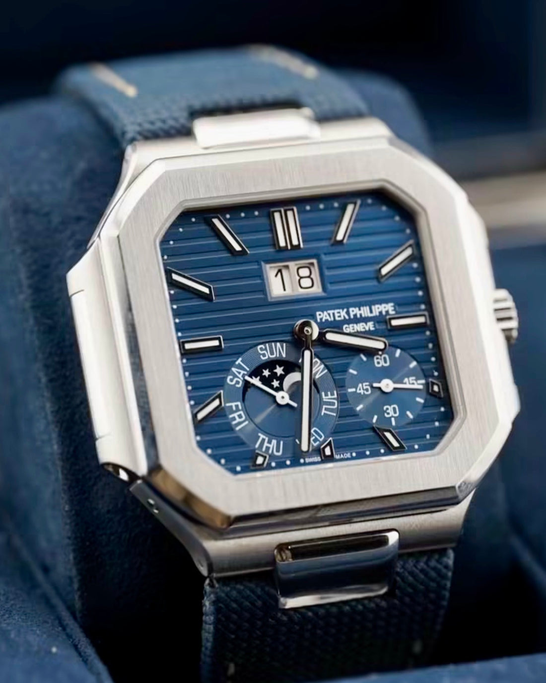 Patek Philippe Cubitus 40mm Gold Blue Dial 7128/1G-001 Unworn 2026 - product image 1 of 5