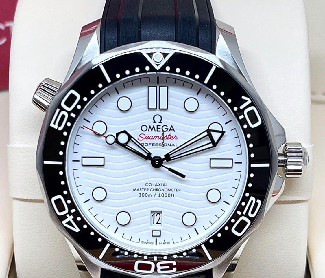 Omega Seamaster Diver 300M White Dial 210.32.42.20.04.001