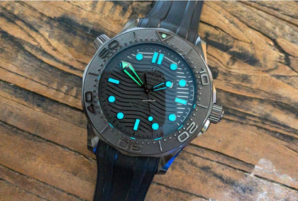 Omega Seamaster Diver 300M 210.92.44.20.01.003 black ceramic case and black rubber strap