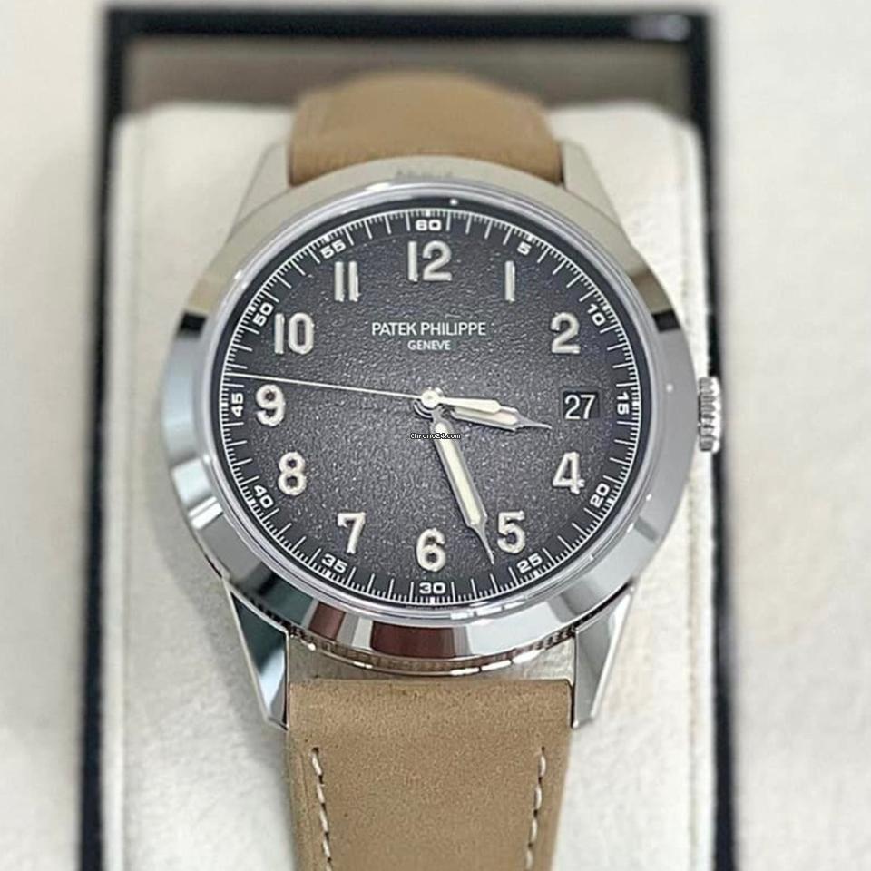 Patek Philippe Calatrava 5226G-001 18K White Gold