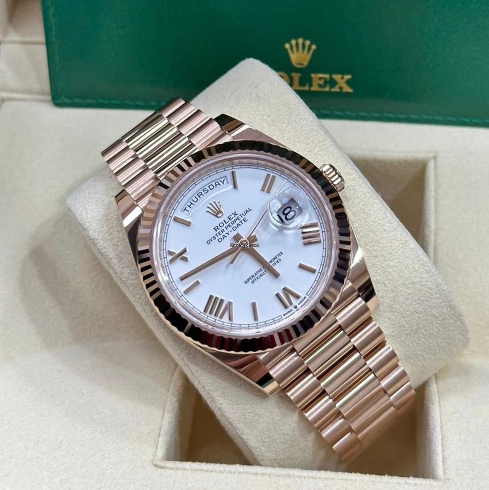 Rolex Day-Date 40 NEW 2024 Day-Date 40 WHITE ROMAN 228235