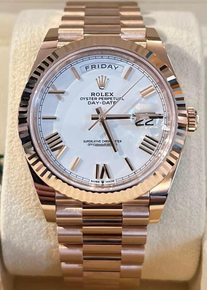 Rolex Day-Date 40 NEW 2024 Day-Date 40 WHITE ROMAN 228235