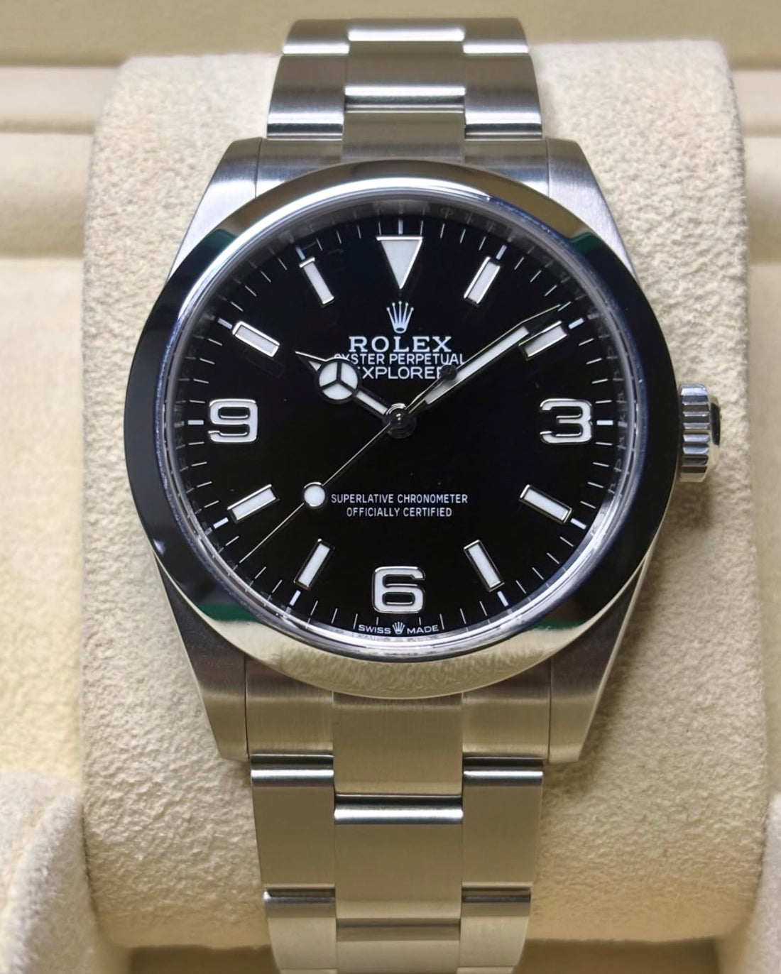 Rolex Explorer 40 Oystersteel Black Dial 224270