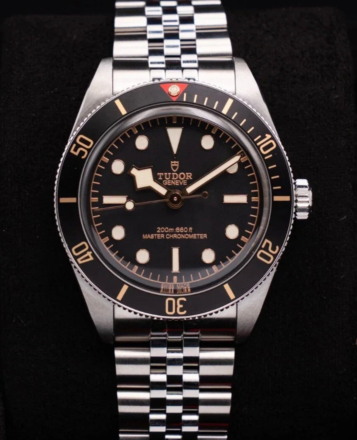 Tudor Black Bay 58 M7939A1A0NU-0001, black dial and bezel with five-link steel bracelet, straight-on front view