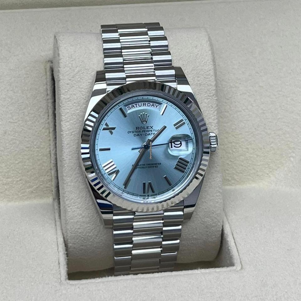 Rolex Day-Date 40 NEW 2024 Day-Date 40 PLATINUM FLUTED BEZEL 228236