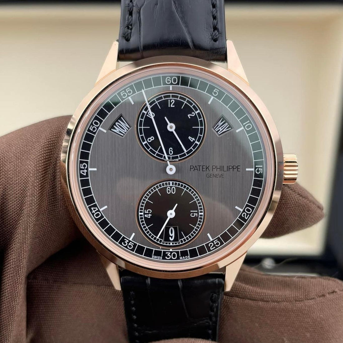 Patek Philippe Annual Calendar NEW 5235/50R Complications Annual Calendar