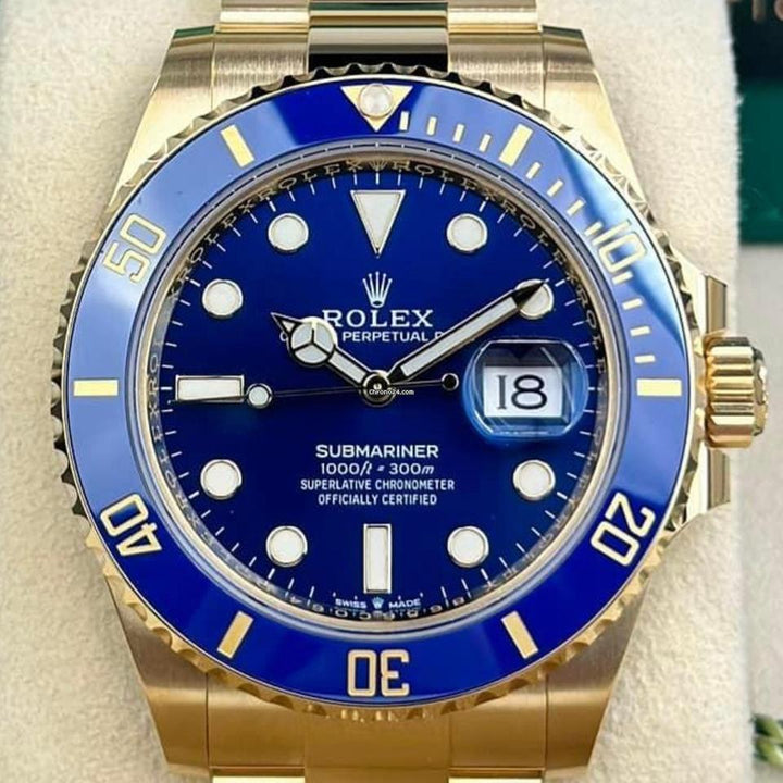 Rolex Submariner Date ref. 126618LB with blue dial, blue Cerachrom bezel and yellow-gold Oyster bracelet, straight-on front view