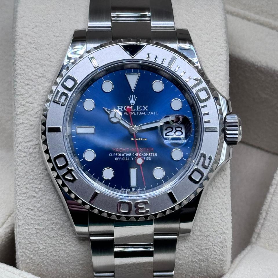 Rolex Yacht-Master 40 ref. 126622 with blue dial, platinum bezel and Oyster bracelet, alternate straight-on front view