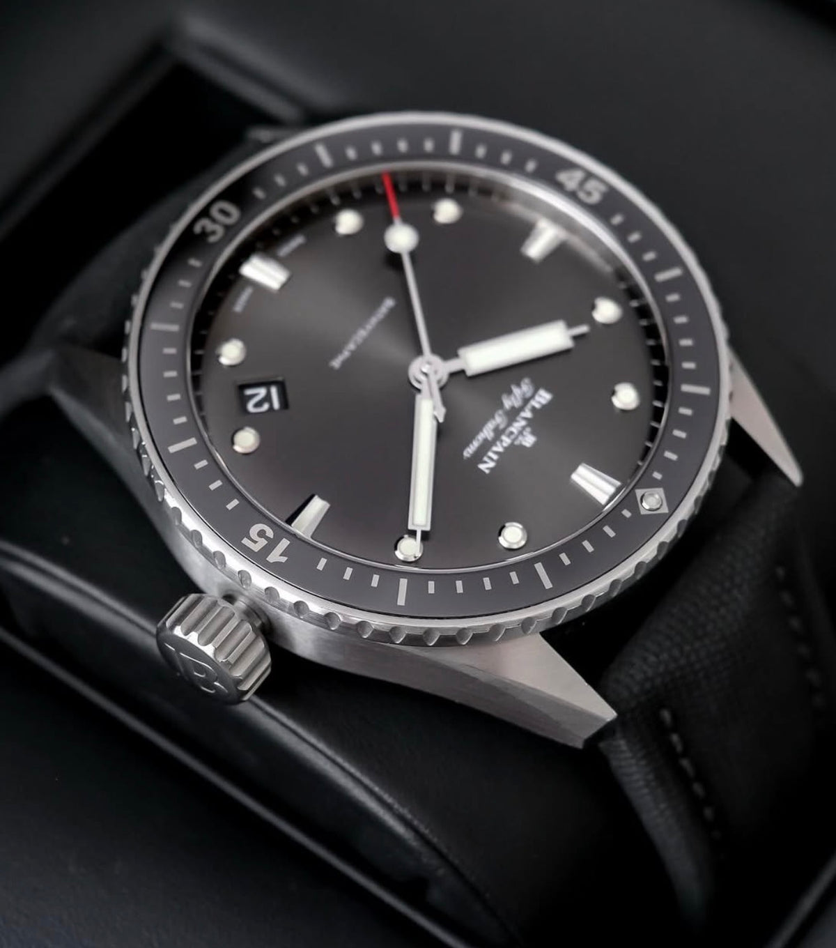 Blancpain watch 5000-1110-B52A — case and bezel viewed from the side on black fabric strap
