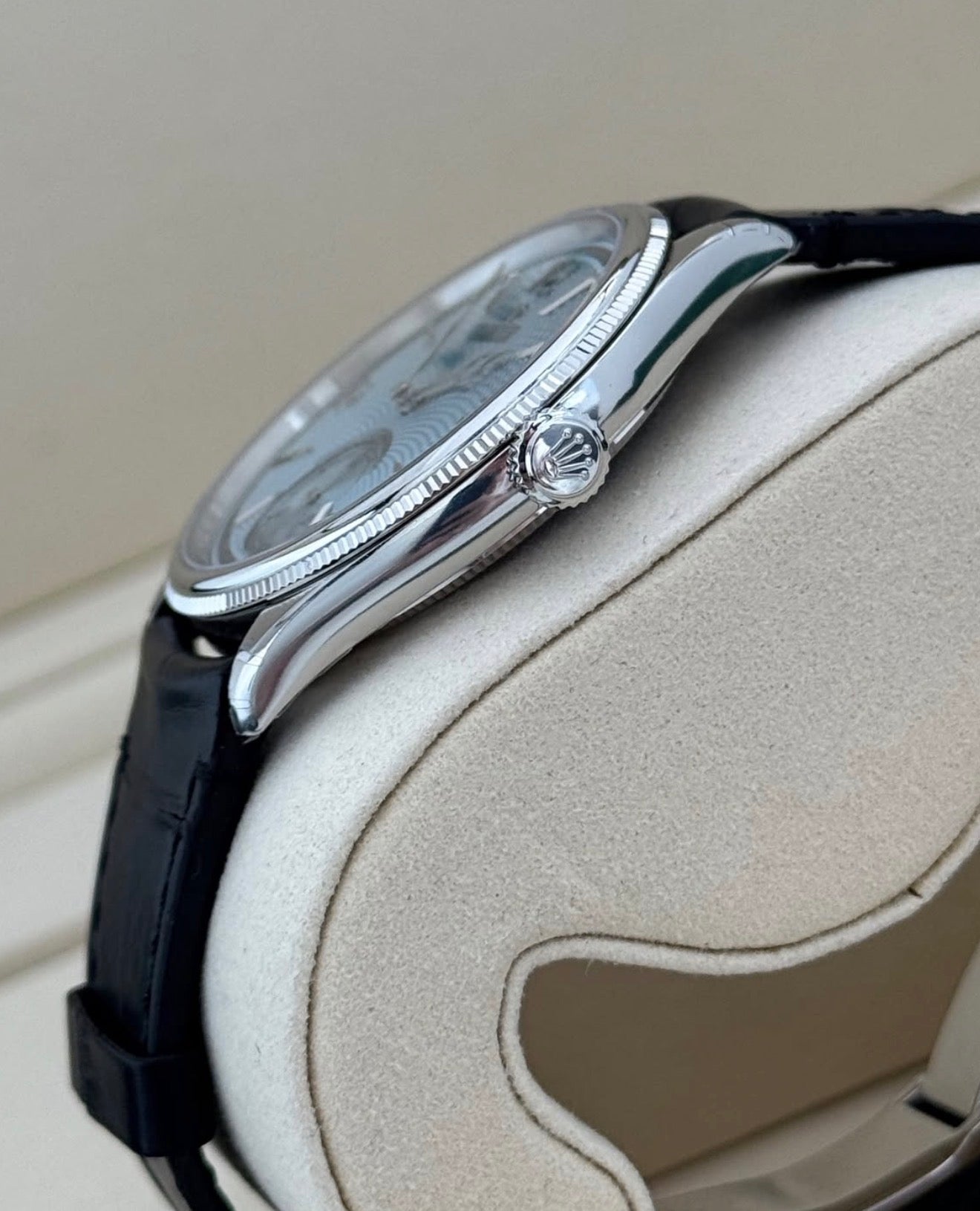 Rolex 52506 platinum with ice-blue dial, crown-side case profile