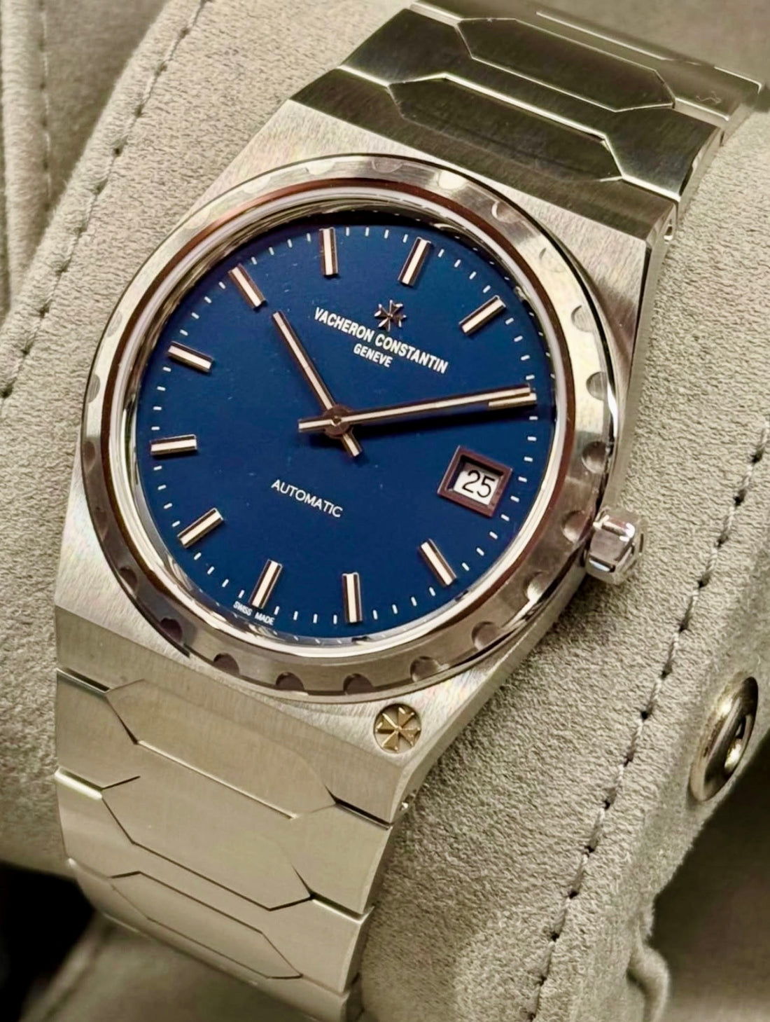 Vacheron Constantin Historiques "222" 4200H Blue Dial UNWORN 2026