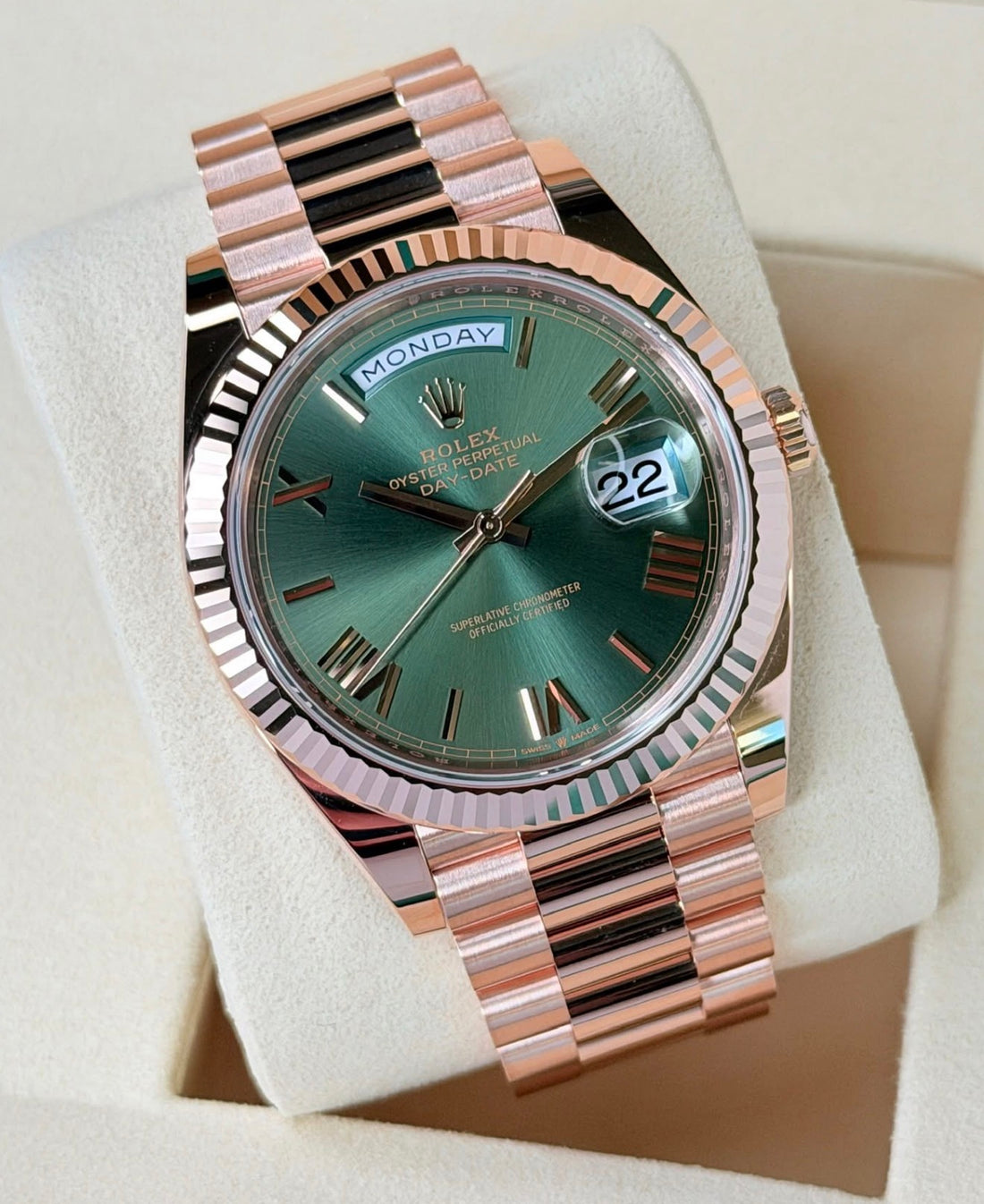 Rolex Day-Date 40 OLIVE DIAL 228235 UNWORN 2026