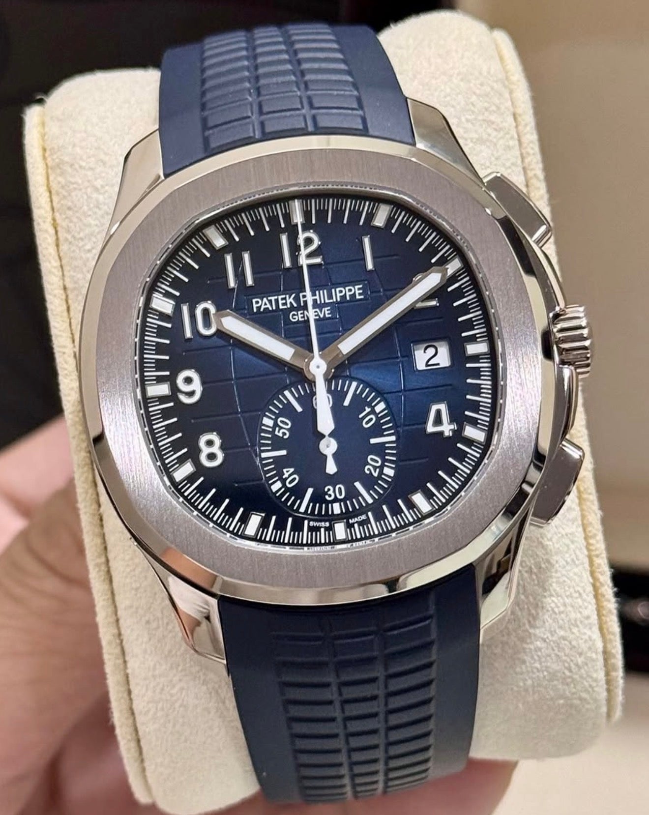 Patek Philippe Aquanaut Chronograph 5968G-001 blue dial, near-front view with blue strap
