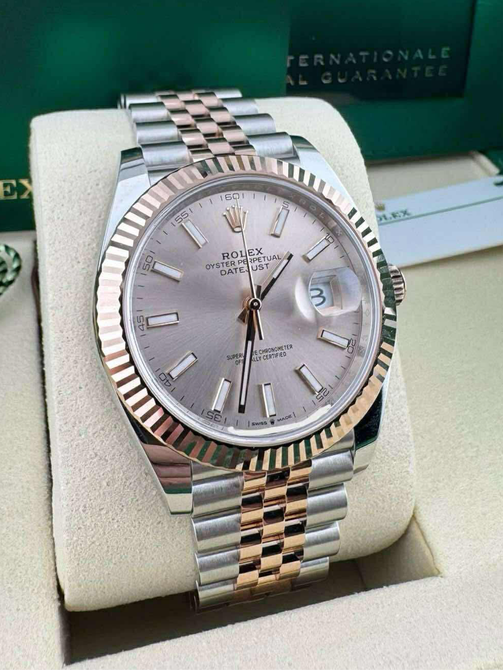 Rolex Datejust 41 UNWORN 2025 Datejust 41 SUNDUST DIAL JUBILEE 126331