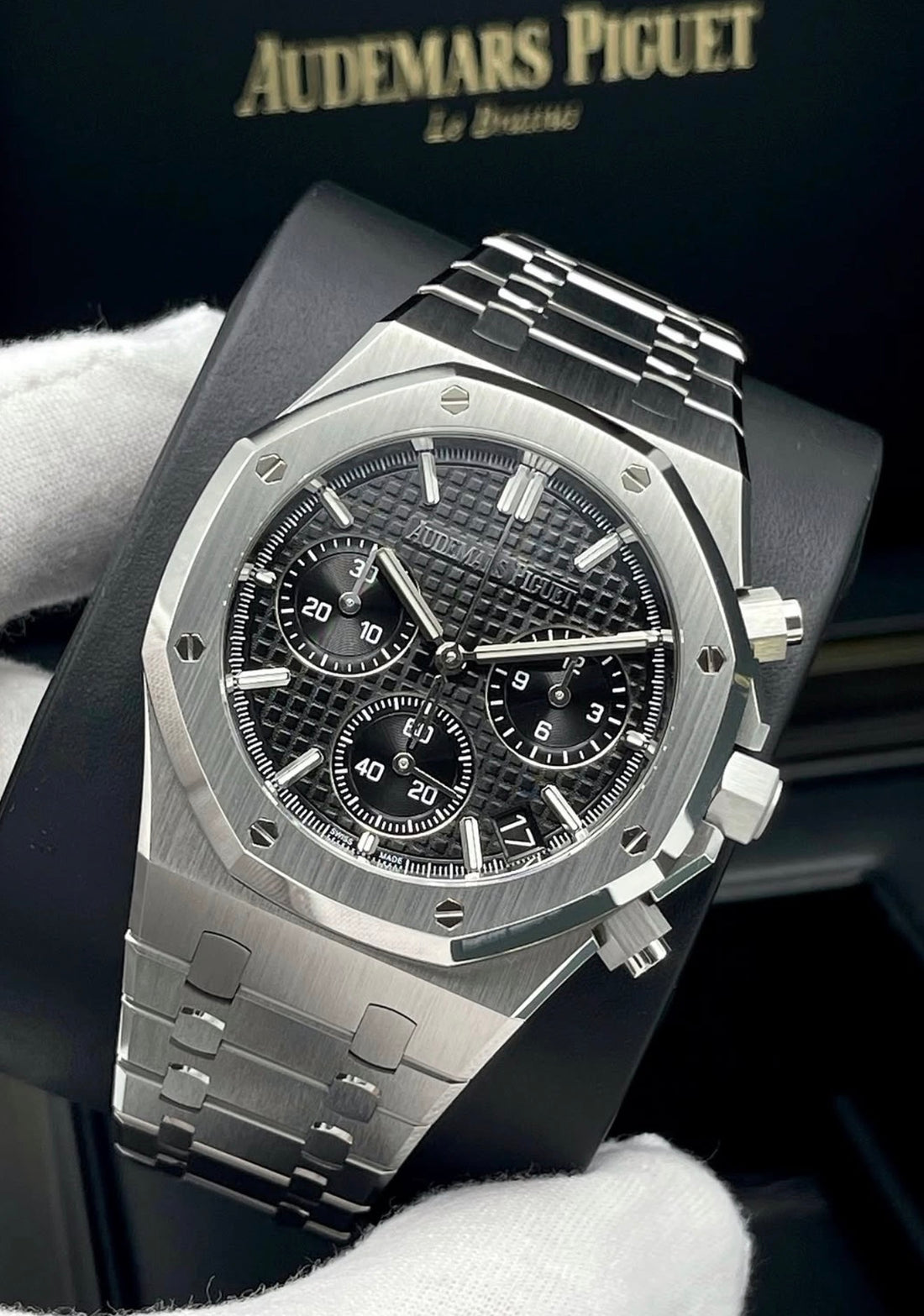 Audemars Piguet Royal Oak Selfwinding Chronograph 26240ST.OO.1320ST.06 Black Dial UNWORN 2025