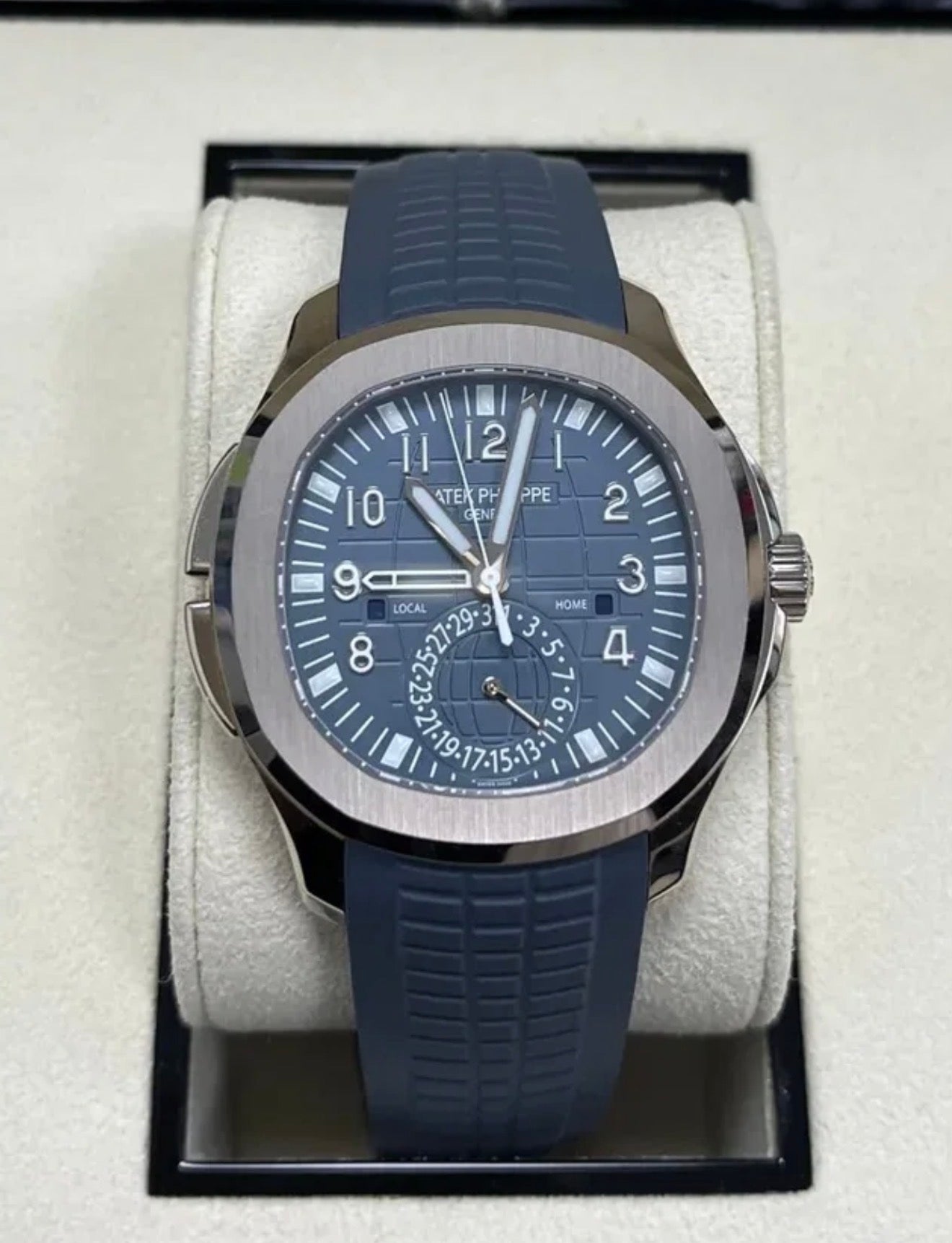 Patek Philippe Aquanaut 5164G-001 blue dial, front view in presentation box
