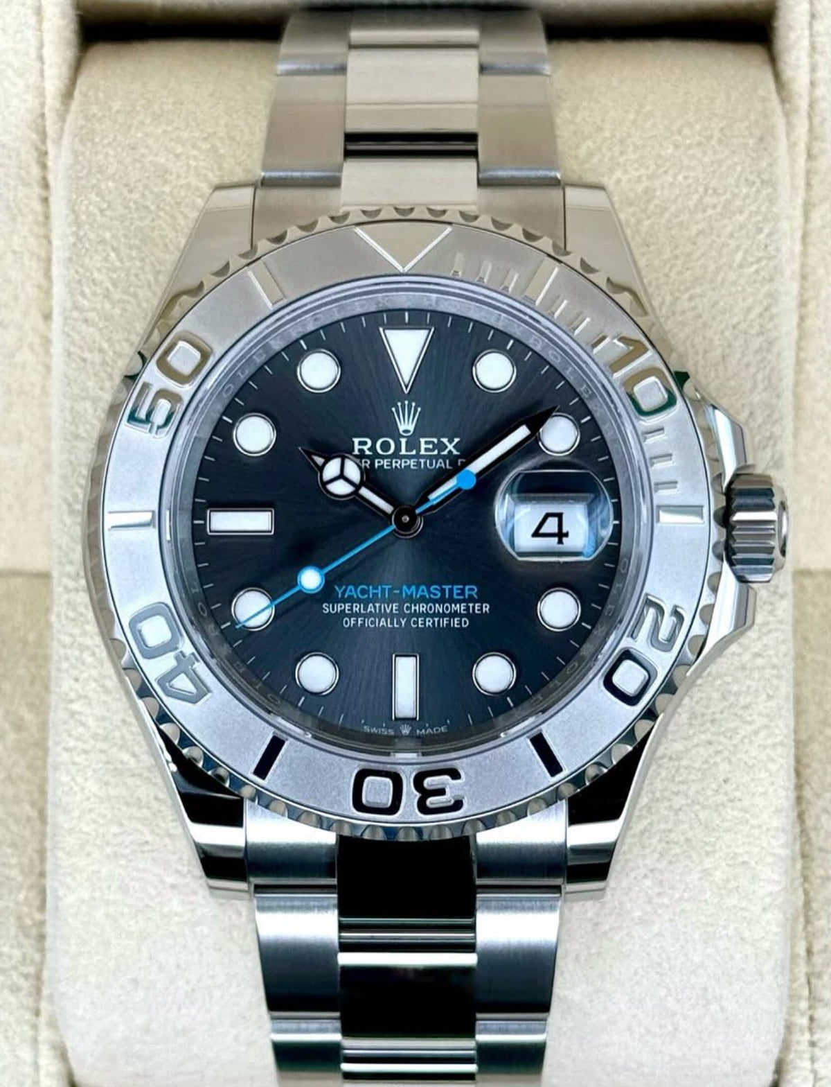 Rolex Yacht-Master 40 ref. 126622 with slate dial, platinum bezel and Oyster bracelet, close straight-on front view