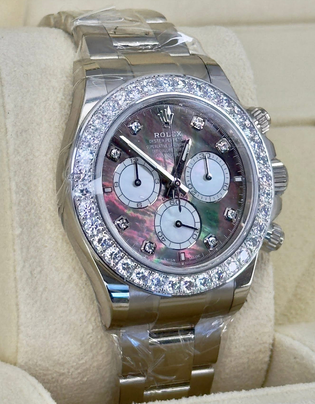 Rolex Cosmograph Daytona 40mm Black & White MOP Diamond-Set Dial Oyster Bracelet Diamond-Set Bezel - 126579RBR | 2025 Model