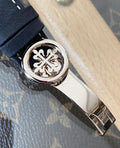 Patek Philippe Chronograph 5172G-001 in white gold with blue dial and blue calfskin strap, white-gold deployant clasp and blue strap detail