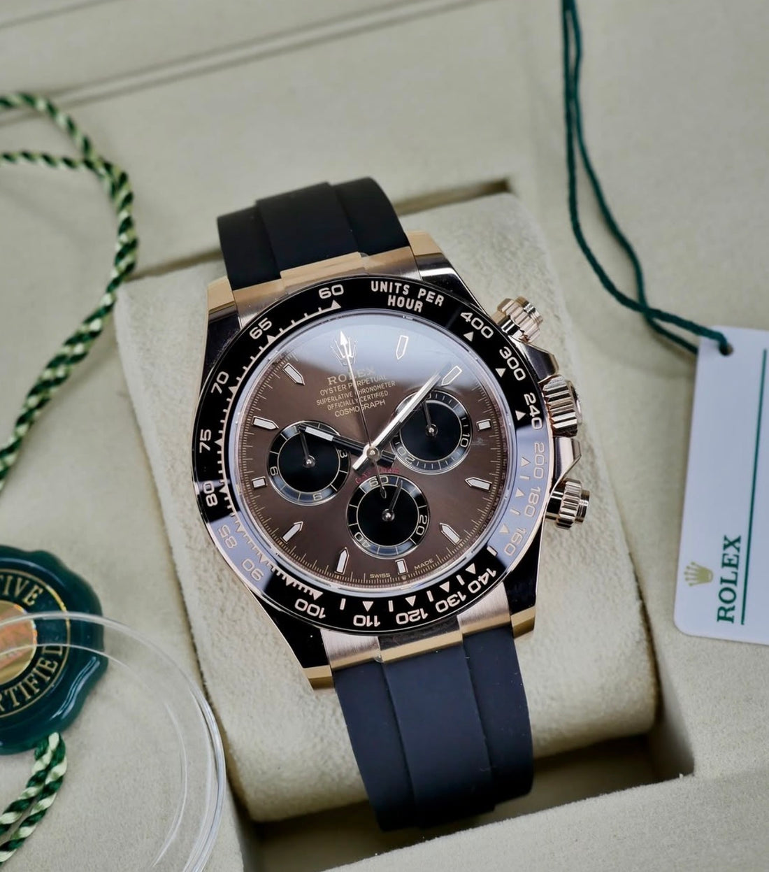 Rolex Daytona ref. 126515LN in Everose gold with chocolate-and-black dial on Oysterflex, angled front view