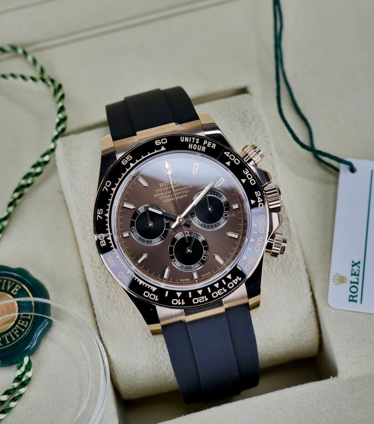 Rolex Daytona ref. 126515LN in Everose gold with chocolate-and-black dial on Oysterflex, angled front view