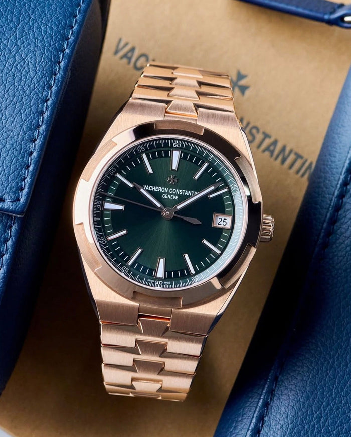 Vacheron Constantin Overseas Self-Winding 41 mm 4520V/210R-B967 — front view