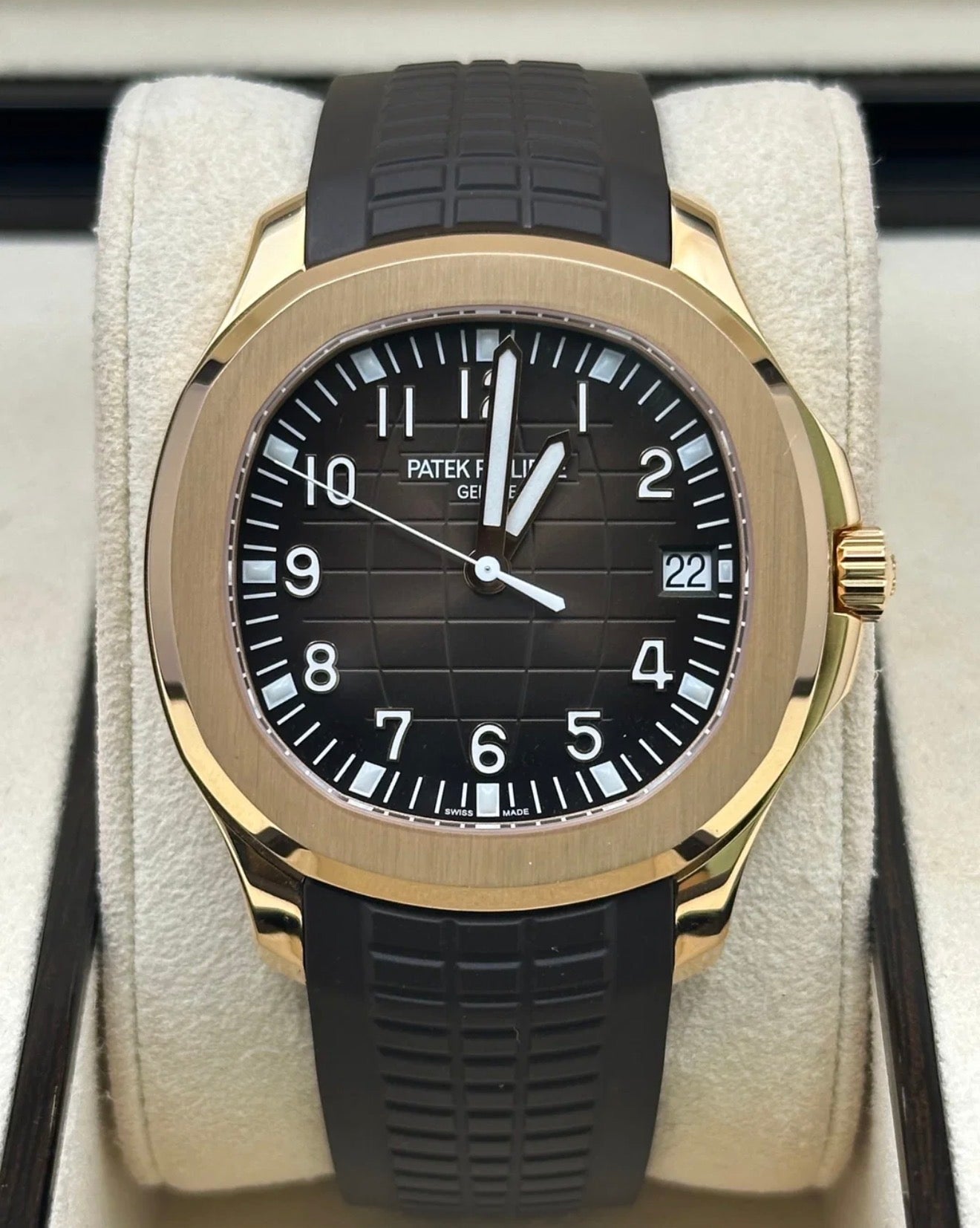 Patek Philippe Aquanaut 5167R-001 close-up of the brown dial and rose-gold case