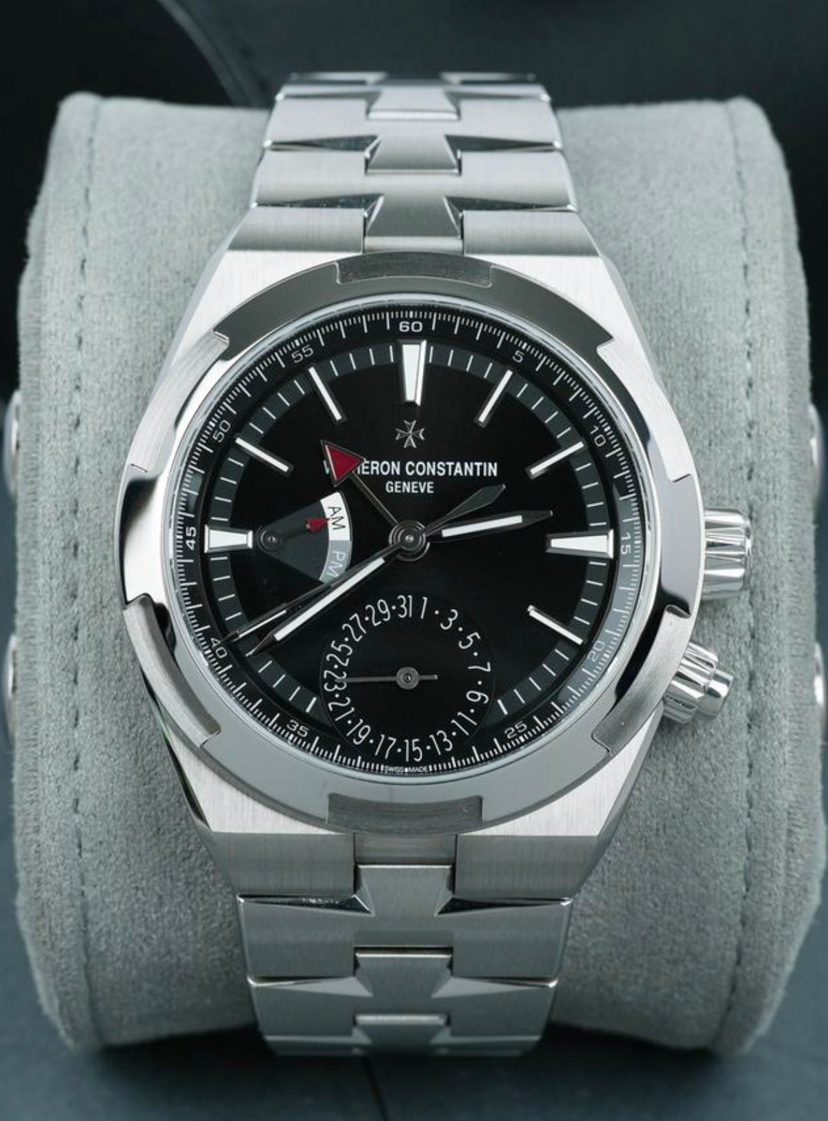 Vacheron Constantin Overseas Dual Time reference 7920V/210A-B546 with black dial and steel case