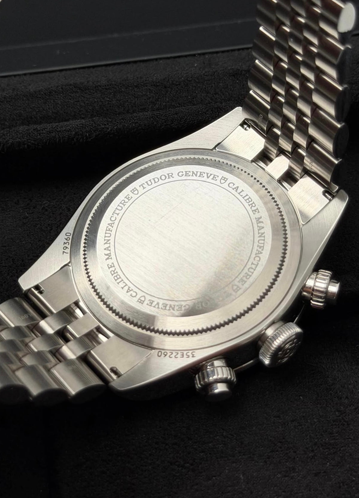 Tudor Black Bay Chrono Panda M79360N-0014 screw-down stainless steel caseback