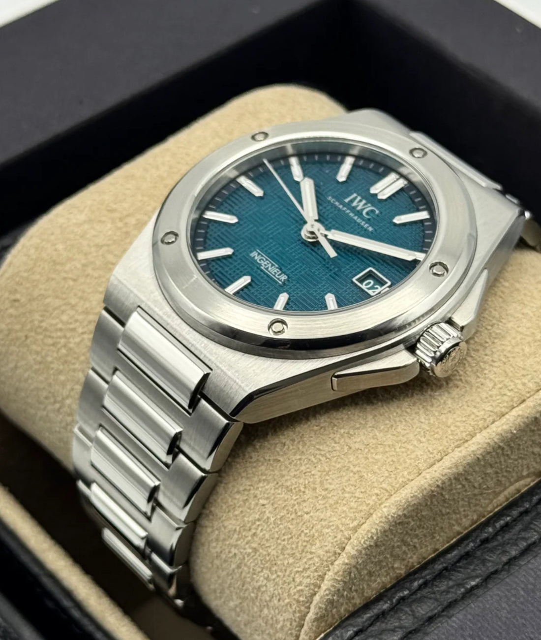 IWC Ingenieur Automatic 40mm IW328903 Stainless Steel Aqua Dial UNWORN 2025