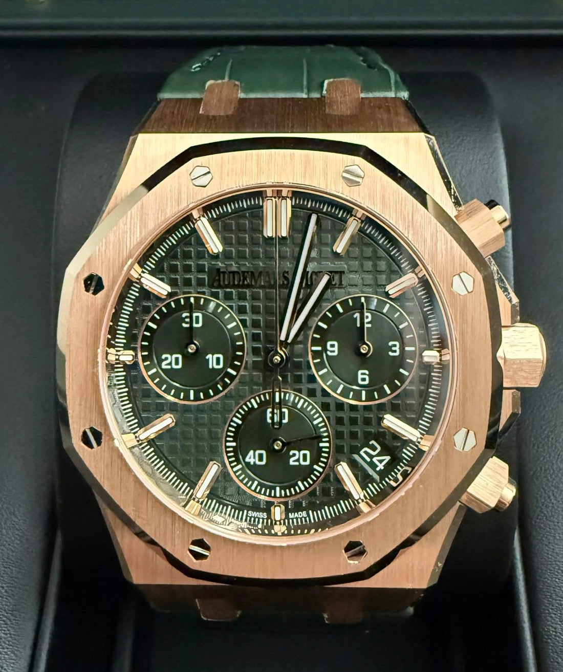 Audemars Piguet Royal Oak Chronograph GREEN DIAL 26240OR UNWORN 2026