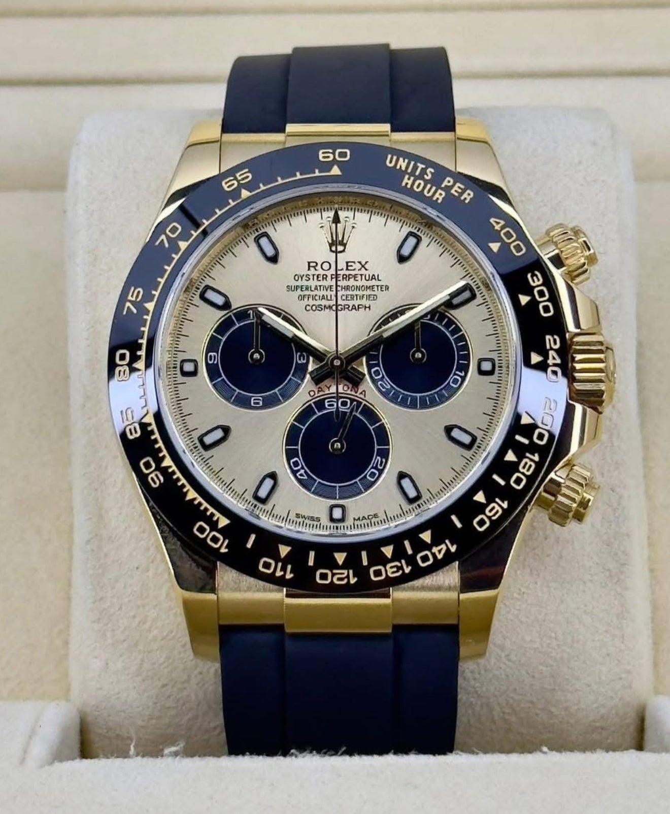 Rolex Daytona NEW 2023 Daytona 116518 GOLDEN DIAL