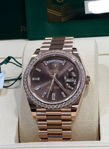 Rolex Day-Date 40 NEW 2024 Day-Date 40 Chocolate Baguette Factory Diamond Bezel 228345RBR