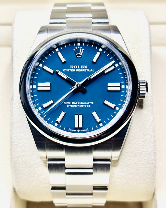 Rolex Oyster Perpetual 41 ref. 134300 with medium-blue dial on Oystersteel Oyster bracelet, straight-on front view