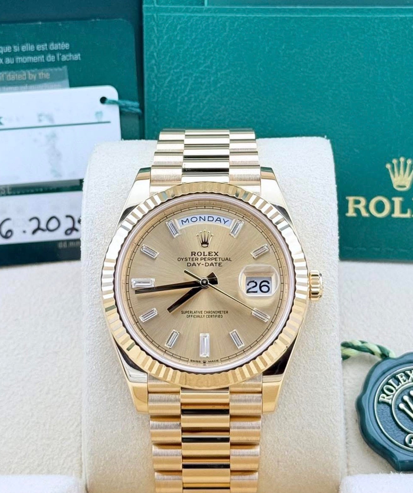 Rolex Day-Date 40 UNWORN 2025 Day-Date 40 Champagne Baguette 228238A