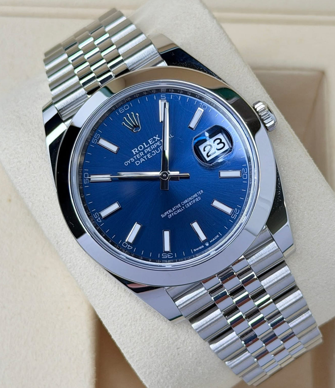 Rolex UNWORN 2025 Datejust 41 Watch - Smooth Bezel - Blue Index Dial - Jubilee Bracelet - 126300