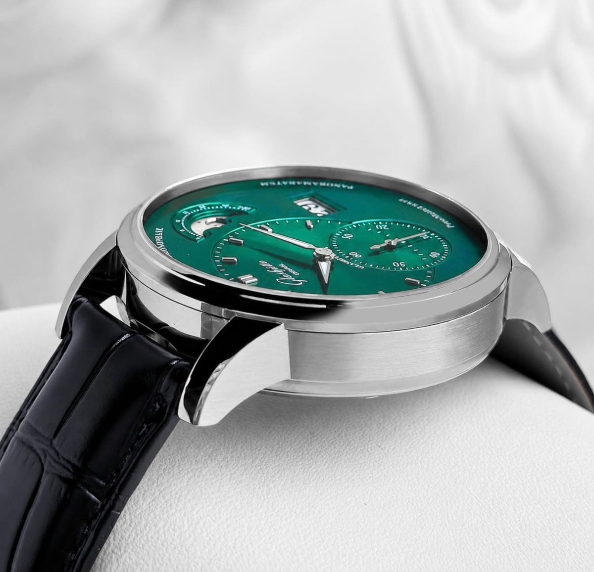 Glashütte Original PanoMaticLunar 12.7mm case profile and green dial
