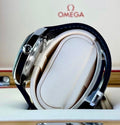 Omega Aqua Terra 41mm 220.32.41.21.03.001, steel case profile with crown and black rubber strap