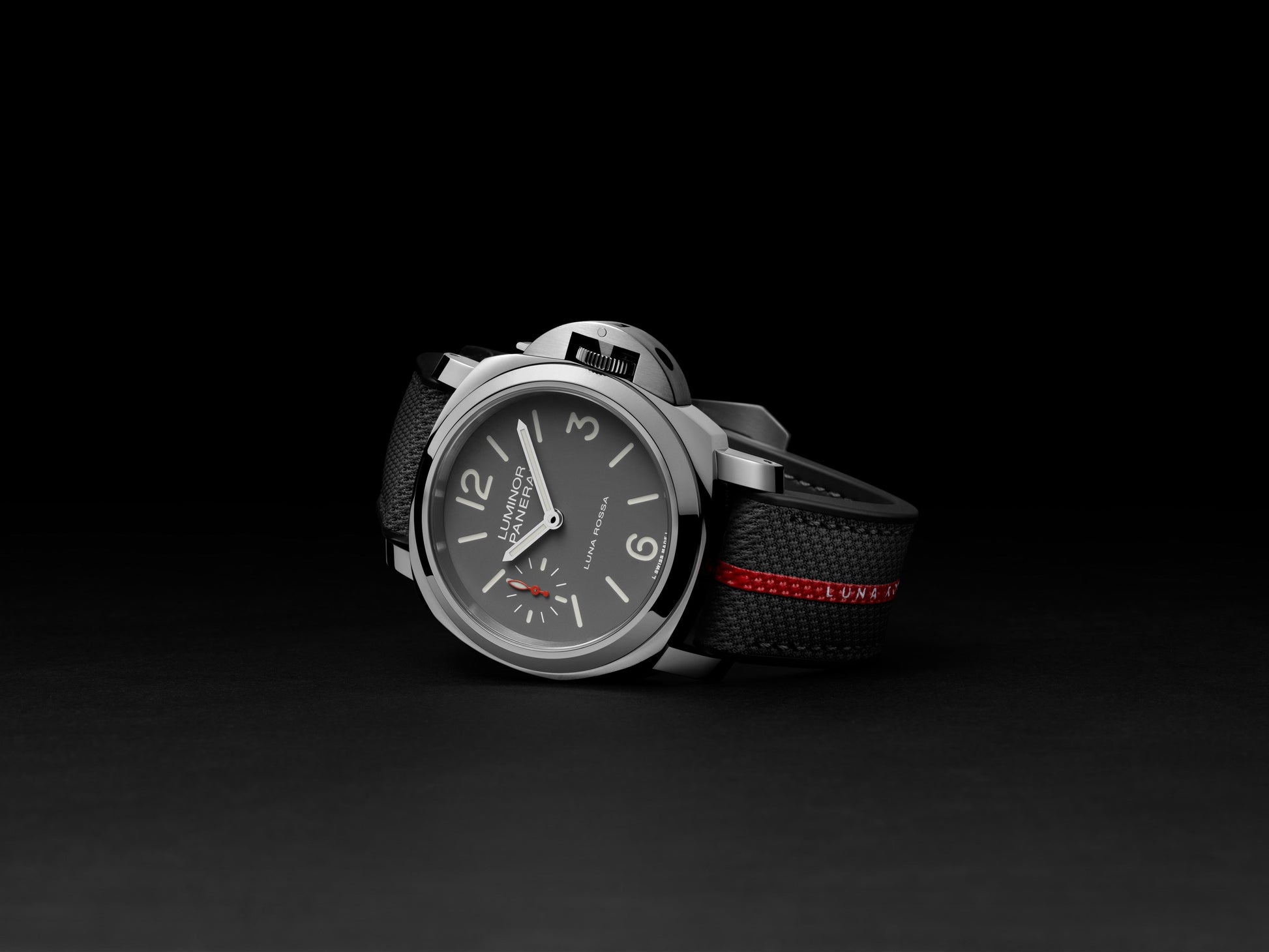 Panerai Luminor Luna Rossa Grey Dial PAM01653