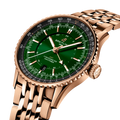 Breitling Navitimer Automatic GMT 41 reference R32310251L1R1 with Green dial, Small scale traceable 18K red gold case, bracelet, three-quarter view