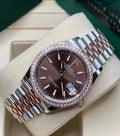 Rolex Datejust 36 126281RBR with chocolate dial, diamond bezel and steel and Everose gold Jubilee bracelet, diagonal view