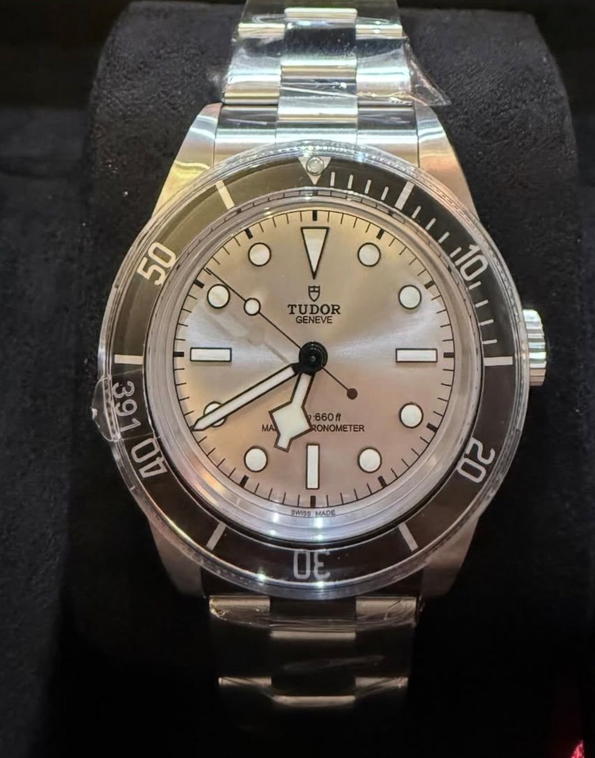 Tudor Black Bay 68 M7943A1A0NU-0002 — Silver dial and steel bracelet, front view