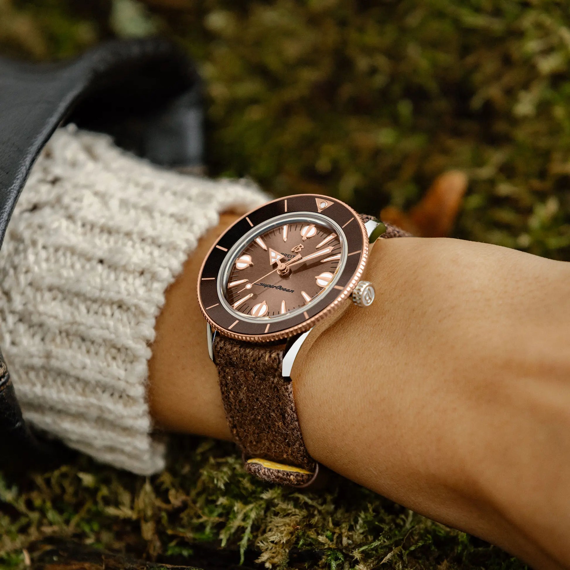 Breitling Superocean Heritage '57 Highlands reference U10340E31A1A1 with Beige dial, Stainless steel & 18k red gold case, bracelet, on-wrist view