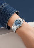 Vacheron Constantin Overseas Quartz 33 mm 1225V/200A-B590 — night view