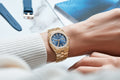 Vacheron Constantin Overseas Quartz 33 mm 1225V/200R-H015 — three-quarter view
